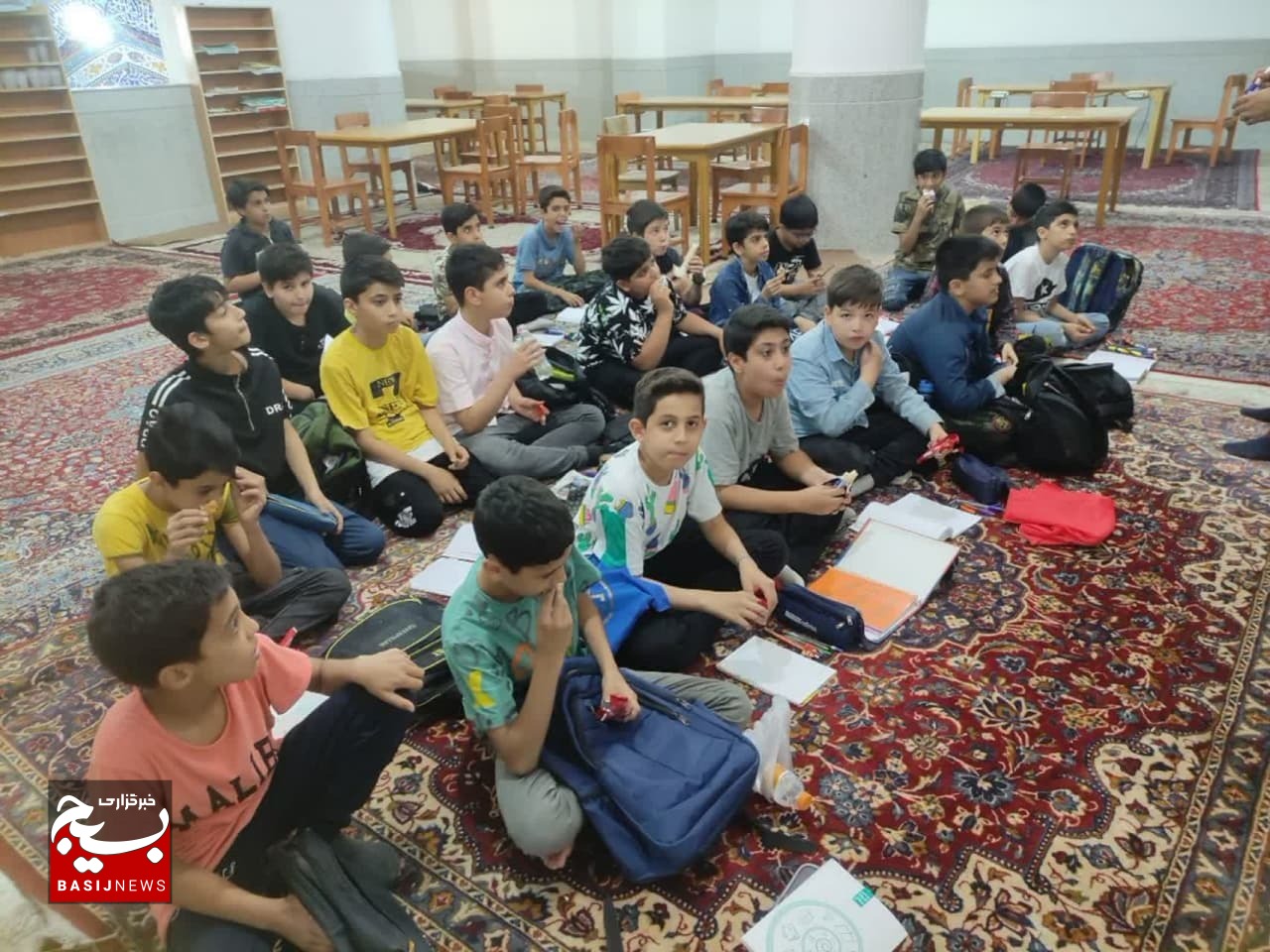 کلاس تقویتی و رفع اشکال درسی در پایگاه مقاومت بسیج سراج برگزار شد
