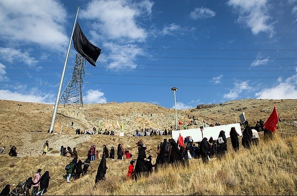 برگزاری همایش بزرگ کوهپیمایی خواهران بسیجی برگزاری همایش بزرگ کوهپیمایی خواهران بسیجی