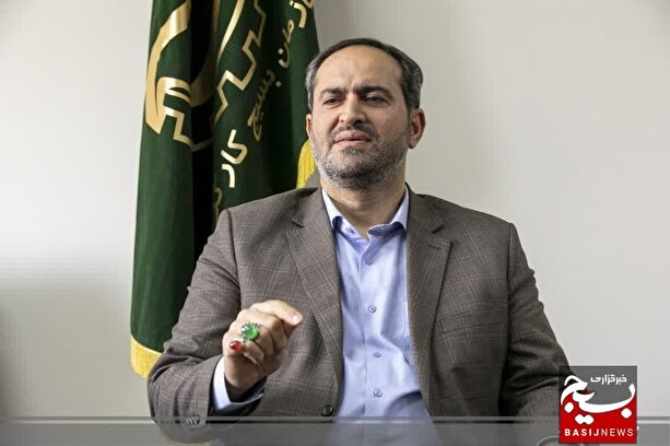 دیدار کارگران با رهبرمعظم انقلاب/ اجتماع ۵ هزار نفری کارگران در مرقد مطهر امام (ره) / برگزاری ۲ هزار جلسه تبیینی بمناسبت هفته بسیج کارگری دیدار کارگران با رهبرمعظم انقلاب/ اجتماع ۵ هزار نفری کارگران در مرقد مطهر امام (ره) / برگزاری ۲ هزار جلسه تبیینی بمناسبت هفته بسیج کارگری