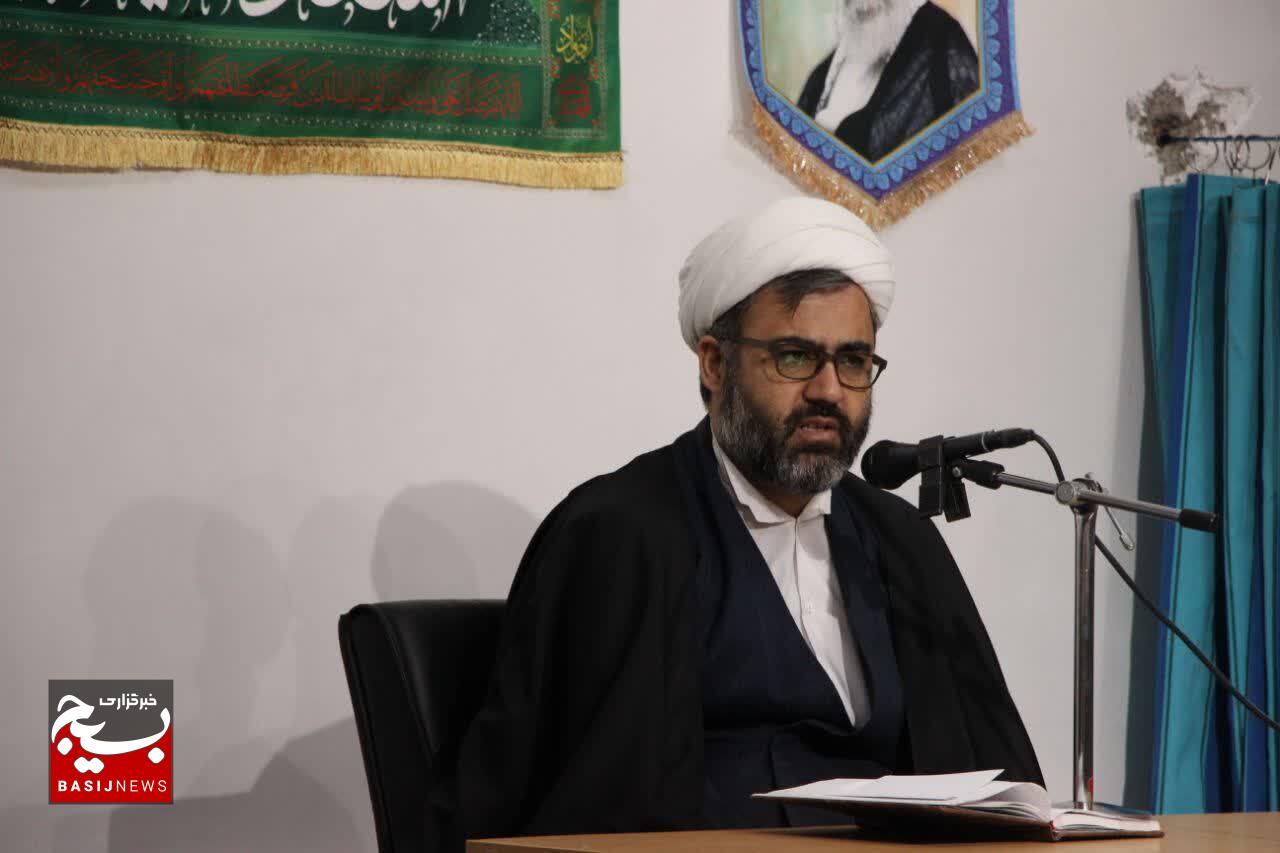 امروز اتحاد مهم ترین مسئله ی کشور است امروز اتحاد مهم ترین مسئله ی کشور است