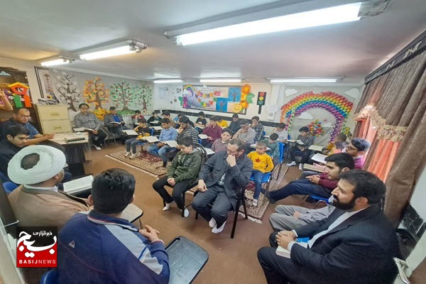 استاد مطهری جزو اولین جهادگران تبیین انقلاب و آرمانهای نظام اسلامی بود استاد مطهری جزو اولین جهادگران تبیین انقلاب و آرمانهای نظام اسلامی بود