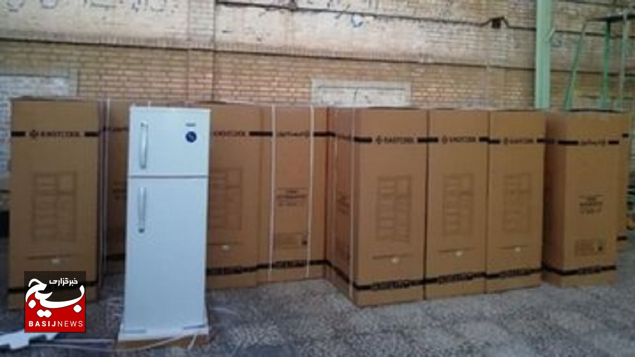 توزیع ۲۳۰ دستگاه یخچال میان مددجویان کمیته امداد شادگان توزیع ۲۳۰ دستگاه یخچال میان مددجویان کمیته امداد شادگان