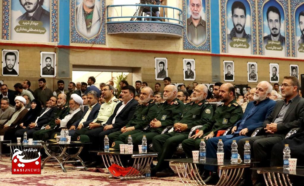 صبر، باطلالسحر فتنههای اقتصادی، فرهنگی و روانی دشمن است/پیشرفتهای جمهوری اسلامی مرهون شهداست صبر، باطلالسحر فتنههای اقتصادی، فرهنگی و روانی دشمن است/پیشرفتهای جمهوری اسلامی مرهون شهداست