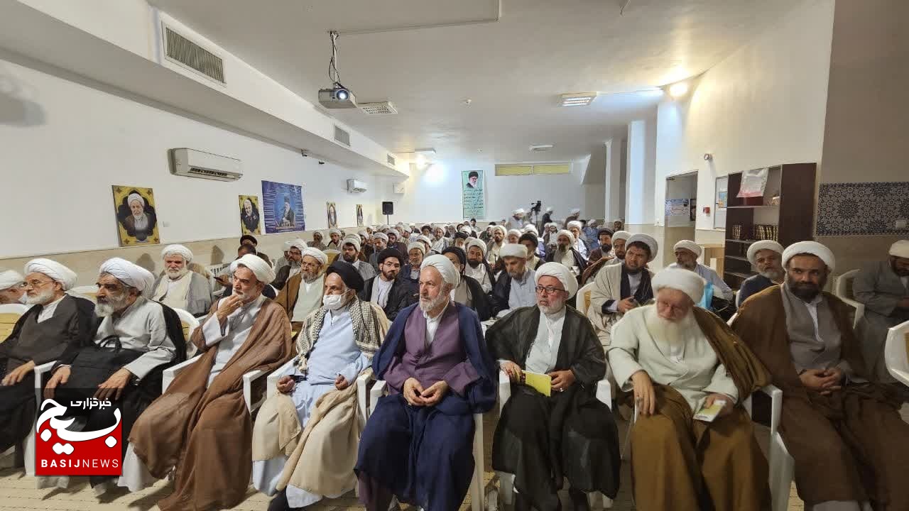 نشست تبیین شخصیت و جلوگیری از تحریف امام راحل در قم نشست تبیین شخصیت و جلوگیری از تحریف امام راحل در قم