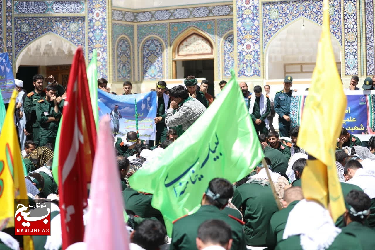 کاروان عاشقان حسینی زائران خمینی(ره) به قم رسید