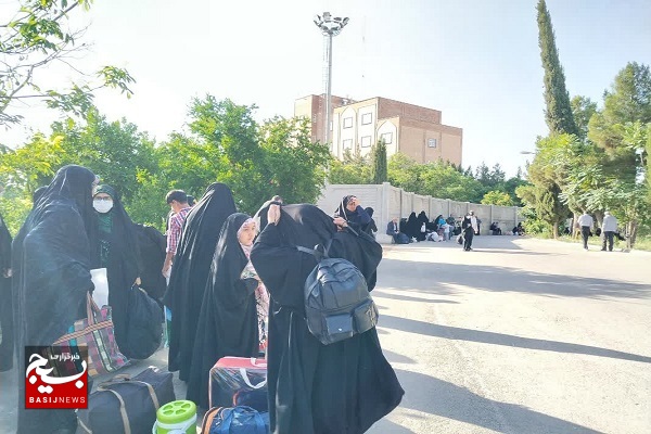 بسیجیان شیراز برای تجدید میثاق با رهبری و شرکت در مراسم سالگرد امام امت راهی تهران شدند بسیجیان شیراز برای تجدید میثاق با رهبری و شرکت در مراسم سالگرد امام امت راهی تهران شدند