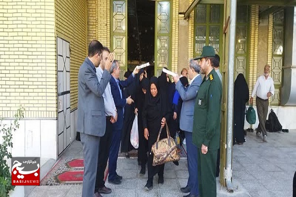 بسیجیان فارس برای تجدید میثاق با رهبری و شرکت در مراسم سالگرد امام امت راهی تهران شدند