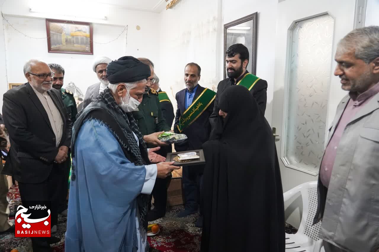 سردار موحد:«حسین مالکینژاد» شهید شاخص سال ۱۴۰۲ بسیج مداحان کشور شد سردار موحد:«حسین مالکینژاد» شهید شاخص سال ۱۴۰۲ بسیج مداحان کشور شد