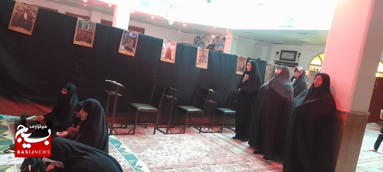 بزرگداشت سی چهارمین سالگرد ارتحال امام در مسجد امام موسی کاظم(ع) منطقه پردیسان قم بزرگداشت سی چهارمین سالگرد ارتحال امام در مسجد امام موسی کاظم(ع) منطقه پردیسان قم