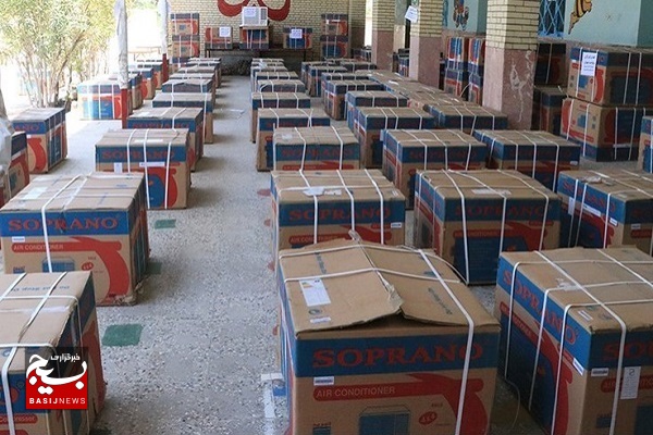 اهدا۴۰۰ دستگاه وسایل ضروری زندگی به مدد جویان آبادانی اهدا۴۰۰ دستگاه وسایل ضروری زندگی به مدد جویان آبادانی