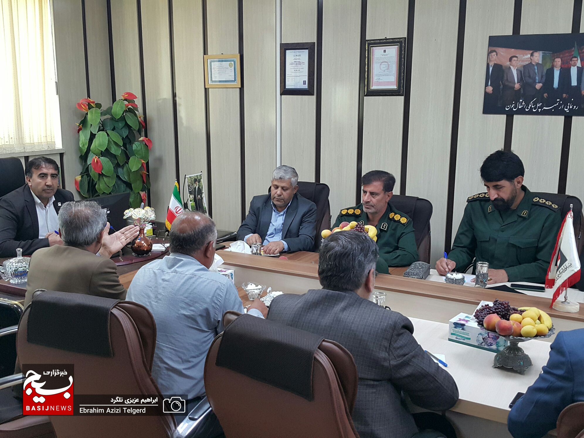 بررسی رفع مشکلات و هماهنگی جهت تجلیل از اهداکنندگان حوزه انتقال خون کهگیلویه و بویراحمد