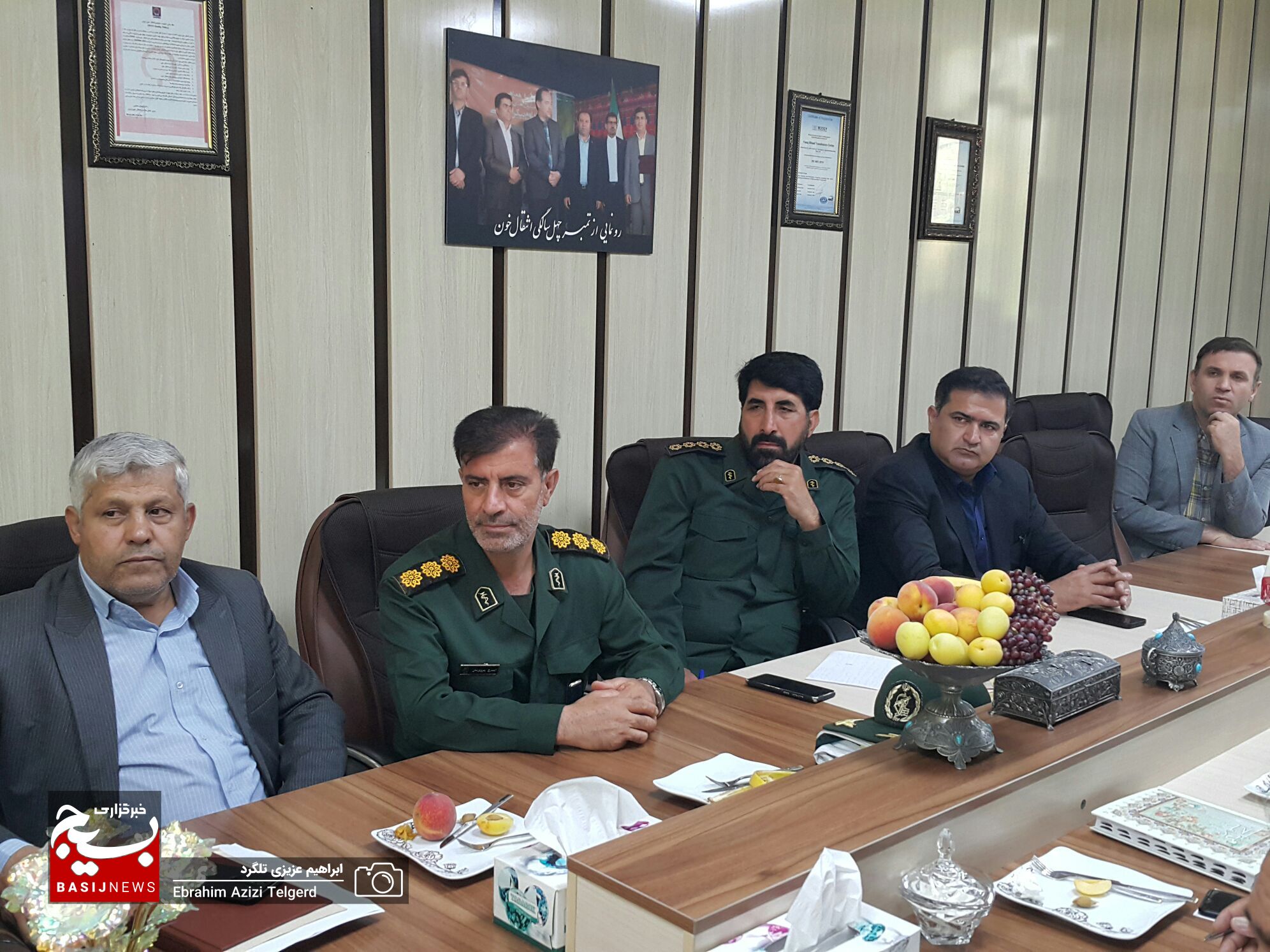 بررسی رفع مشکلات و هماهنگی جهت تجلیل از اهداکنندگان حوزه انتقال خون کهگیلویه و بویراحمد