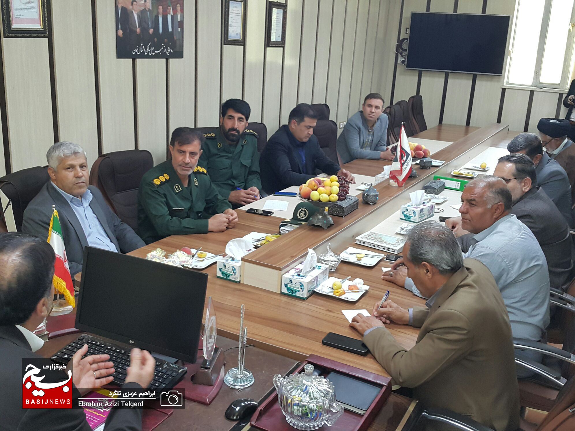 بررسی رفع مشکلات و هماهنگی جهت تجلیل از اهداکنندگان حوزه انتقال خون کهگیلویه و بویراحمد