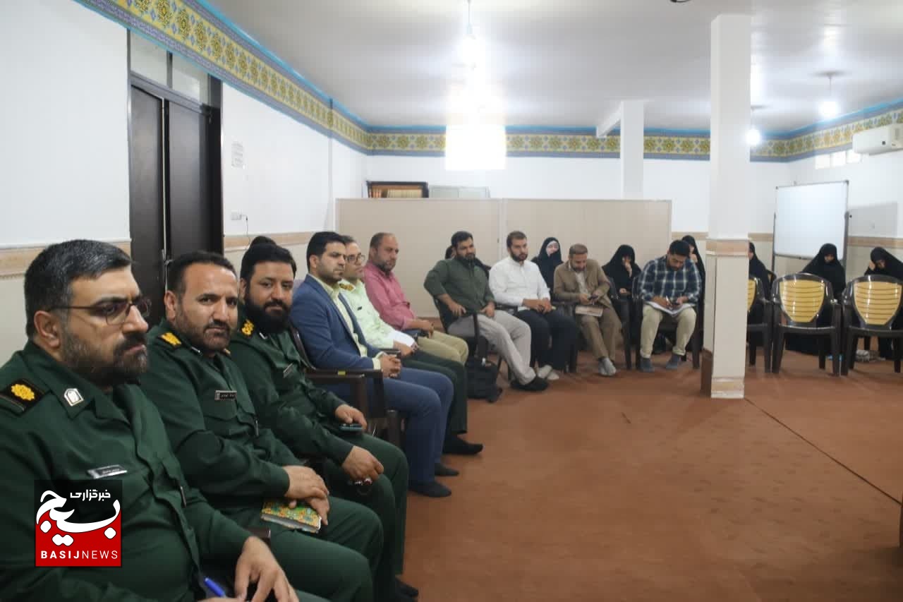اجرای طرح بوستان «تراز شهر اسلامی» با تعامل و همدلی بسیج و شهرداری قم اجرای طرح بوستان «تراز شهر اسلامی» با تعامل و همدلی بسیج و شهرداری قم