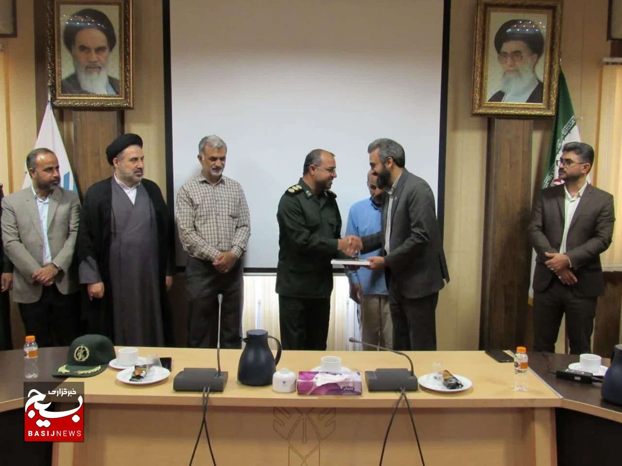 دانشگاه باید پرچمدار ایمان و امید در جامعه باشد