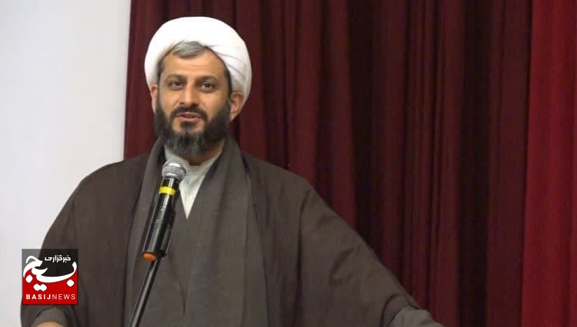 یاد و نام شهدا انسانساز است یاد و نام شهدا انسانساز است