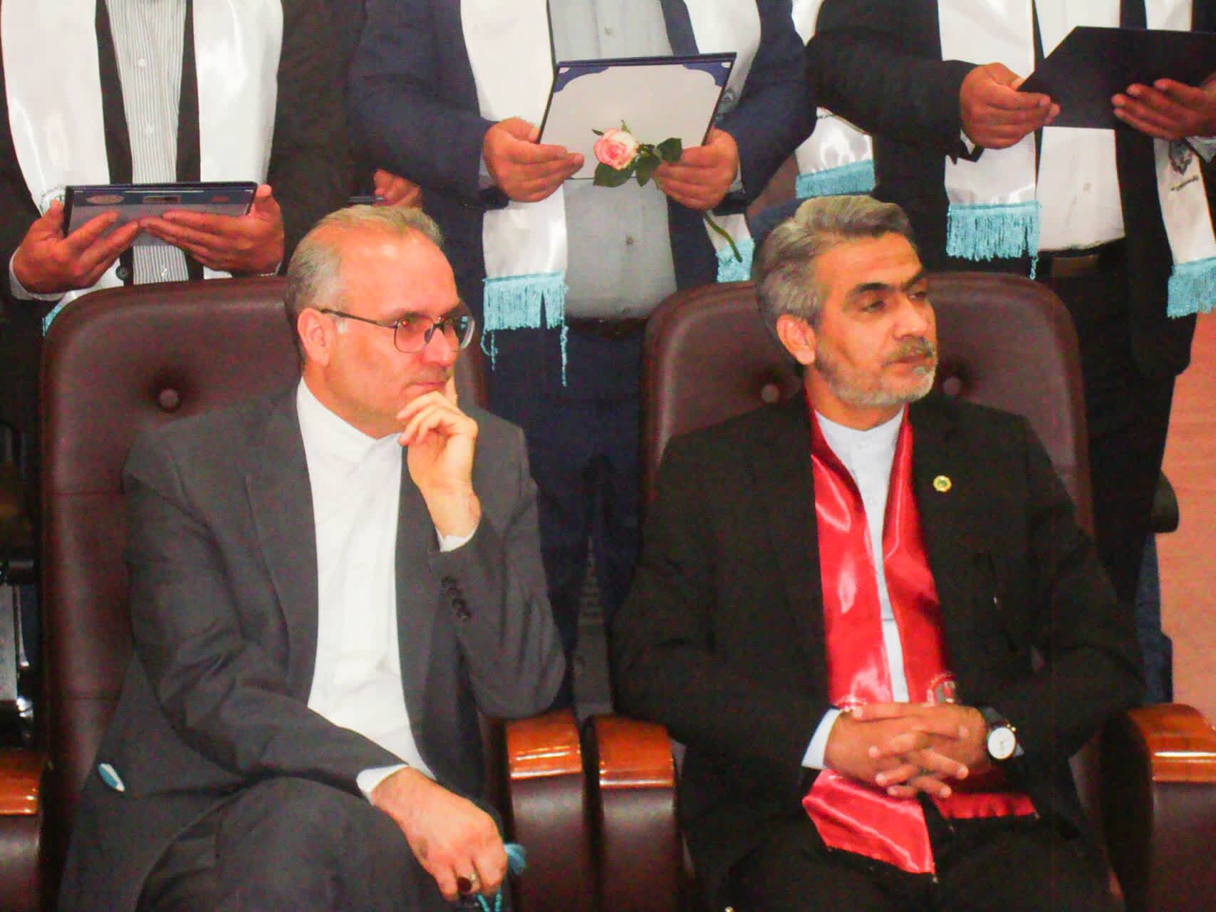 ادای سوگند ۶۰ کار آموز وکالت در کهگیلویه و بویراحمد ادای سوگند ۶۰ کار آموز وکالت در کهگیلویه و بویراحمد