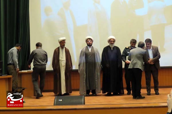 مدیریت در کشور دانش بنیان و به روز باشد مدیریت در کشور دانش بنیان و به روز باشد