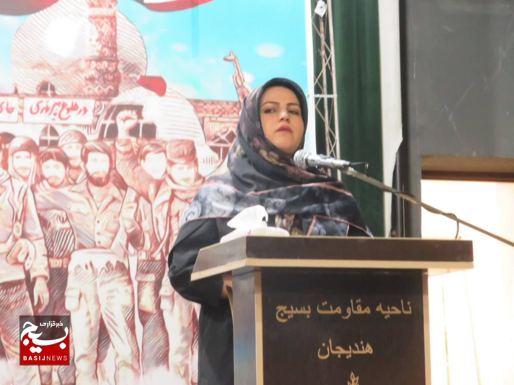 برگزاری دومین کنگره سراسری شعر ایثار و پایداری در هندیجان برگزاری دومین کنگره سراسری شعر ایثار و پایداری در هندیجان