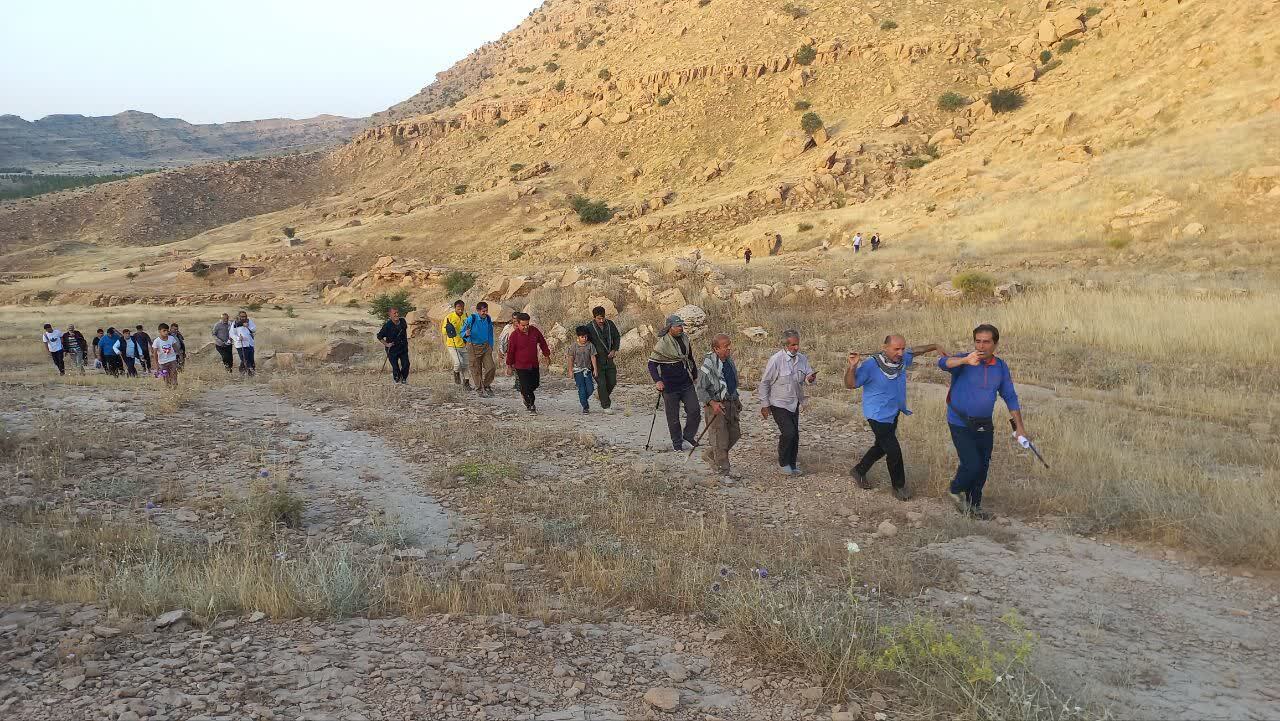 همایش کوه پیمایی وصعود به قله نادر شهرستان بهمئی به مناسبت سوم خرداد همایش کوه پیمایی وصعود به قله نادر شهرستان بهمئی به مناسبت سوم خرداد