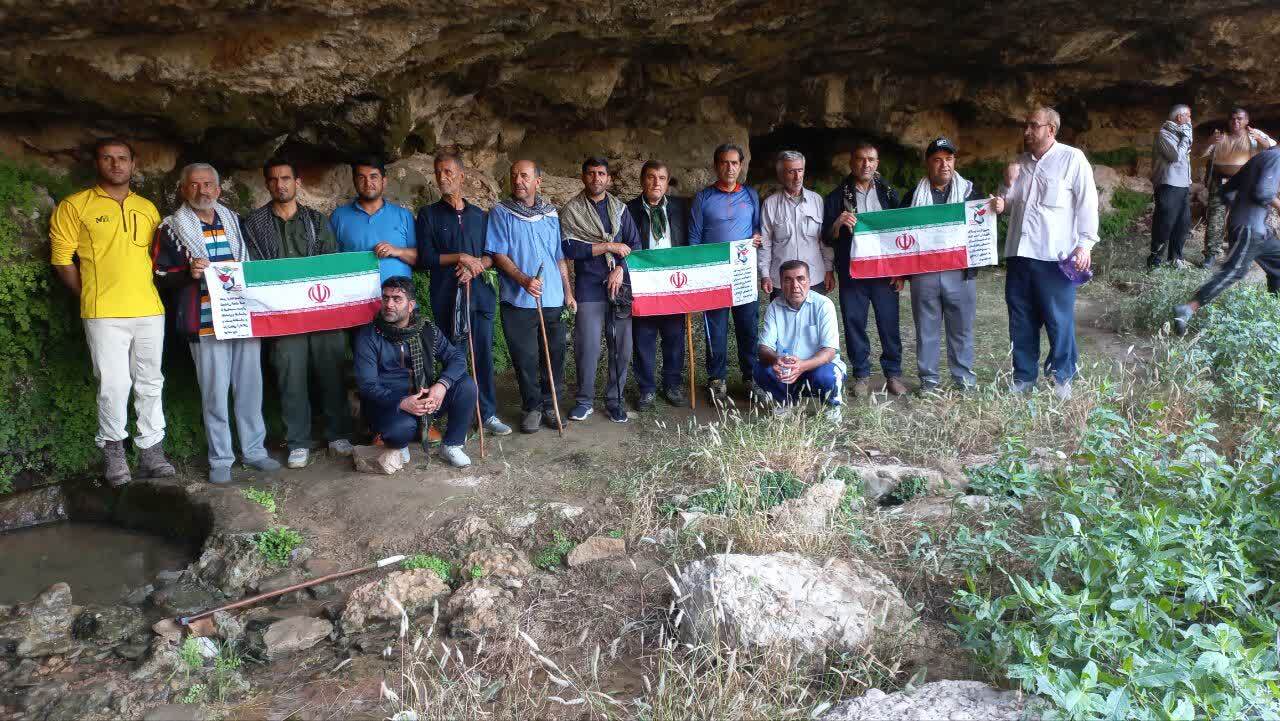 همایش کوه پیمایی وصعود به قله نادر شهرستان بهمئی به مناسبت سوم خرداد همایش کوه پیمایی وصعود به قله نادر شهرستان بهمئی به مناسبت سوم خرداد