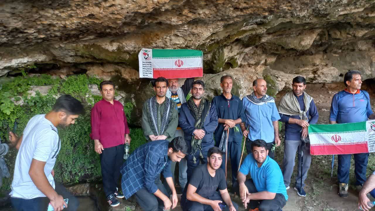 همایش کوه پیمایی وصعود به قله نادر شهرستان بهمئی به مناسبت سوم خرداد همایش کوه پیمایی وصعود به قله نادر شهرستان بهمئی به مناسبت سوم خرداد