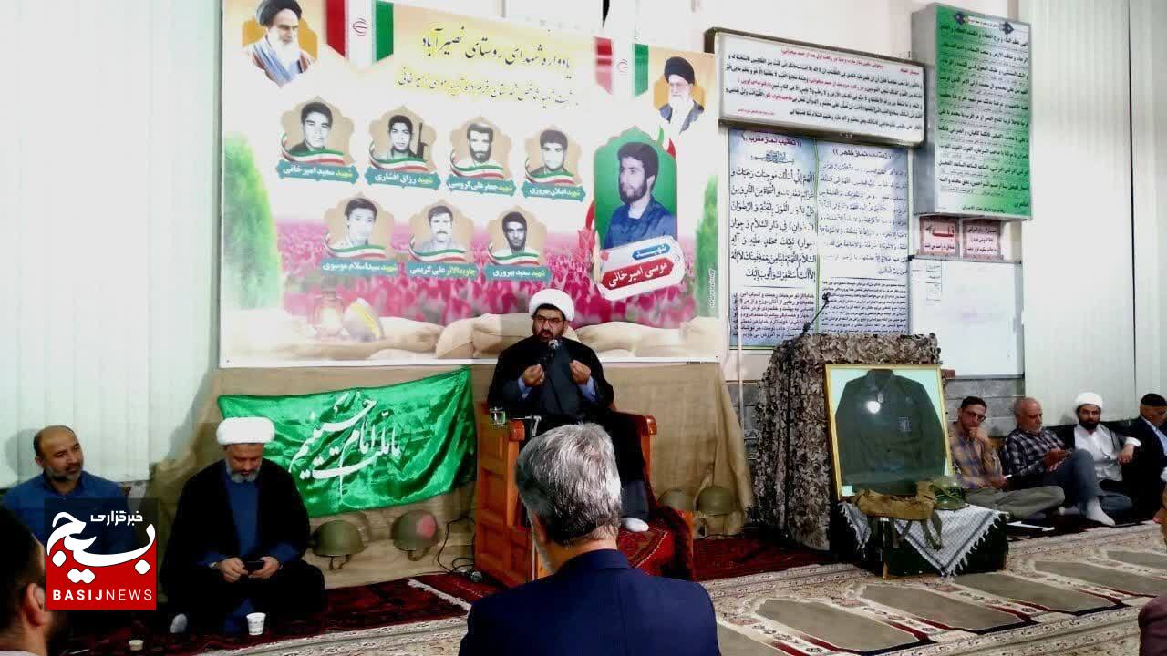 هدف دشمن القای ناامیدی در جامعه است هدف دشمن القای ناامیدی در جامعه است