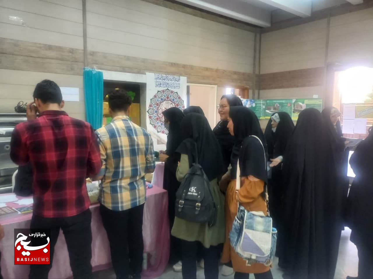برگزاری یادبود سالروز آزادسازی خرمشهر در دانشگاه آزاد اسلامی قم برگزاری یادبود سالروز آزادسازی خرمشهر در دانشگاه آزاد اسلامی قم