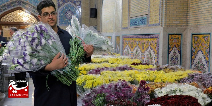 گل‌آرایی بارگاه ملکوتی رضوی/ 500 هزار شاخه و بوته به همت ناذران و تولیدکنندگان گل و گیاه کشور اهدا شد