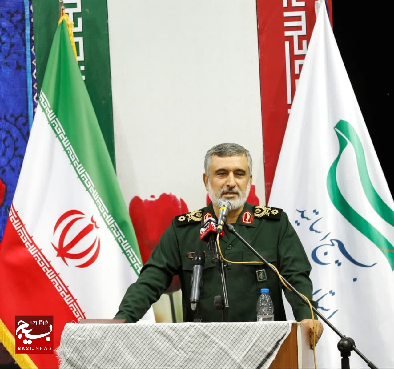 دستیابی ایران به تمام فن آوریهای پیچیده در صنعت دفاعی / دستیابی ایران به تمام فن آوریهای پیچیده در صنعت دفاعی /