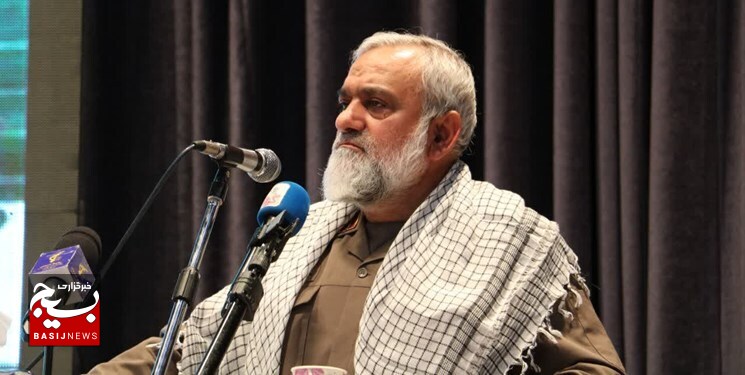 آمریکا و اسرائیل با شیب تند در حال سقوط هستند/ مسئولان آمریکایی پژوهشکدههایی که تحلیل غلطی از ایران دادند را با بولدوزر صاف کنند