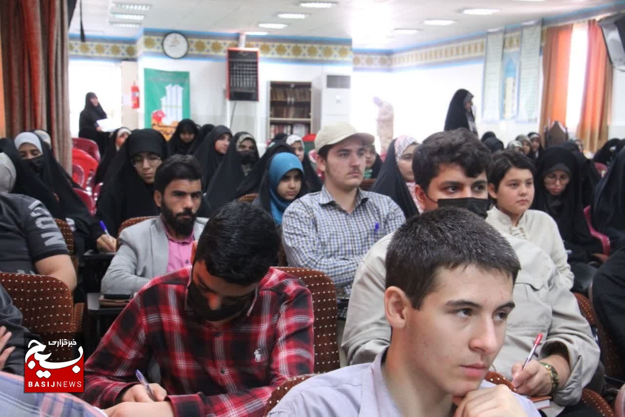دوره آموزش خبرنگاری در ناحیه امام حسن مجتبی علیهالسلام قم برگزار شد دوره آموزش خبرنگاری در ناحیه امام حسن مجتبی علیهالسلام قم برگزار شد