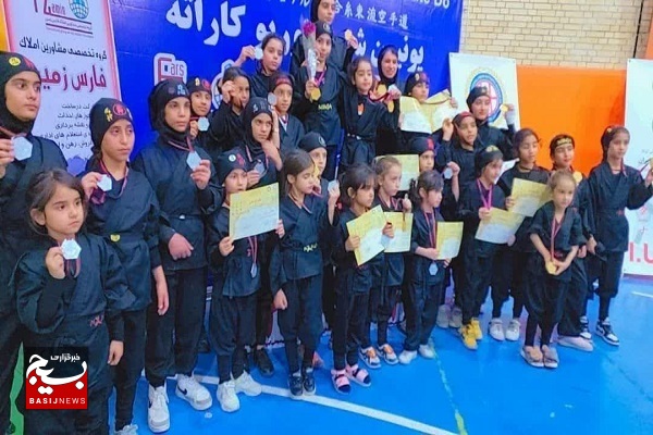 درخشش بسیجیان خواهر و برادر کازرونی در مسابقات کشوری کاراته درخشش بسیجیان خواهر و برادر کازرونی در مسابقات کشوری کاراته