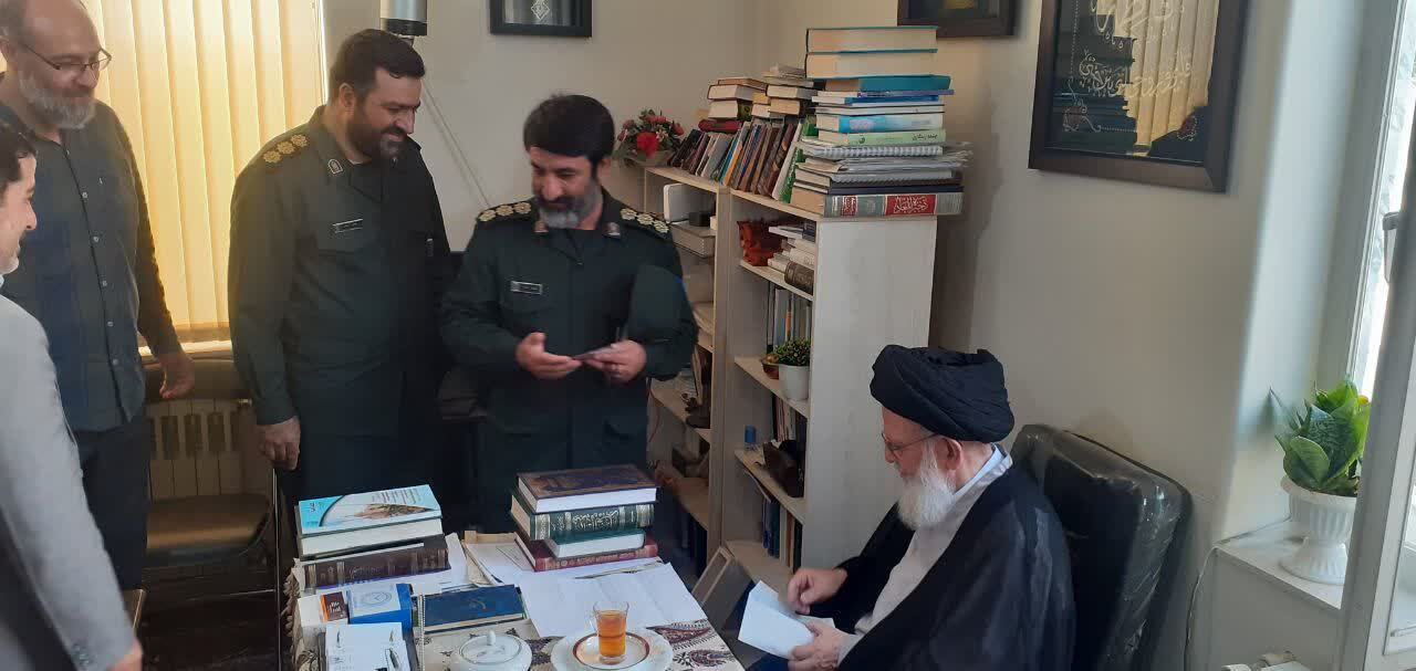 سپاه حافظ انقلاب اسلامی است سپاه حافظ انقلاب اسلامی است