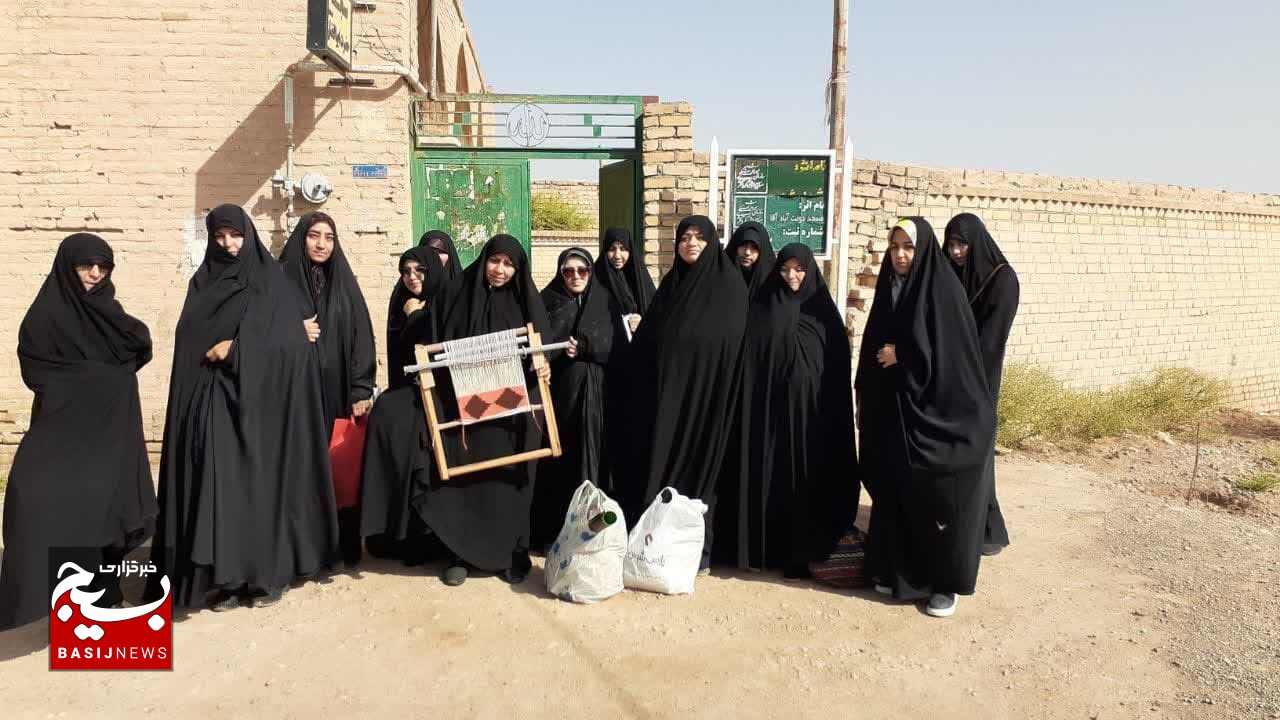 خدمات جهادی بسیجیان حوزهام ابیها«س» در بخش قنوات قم خدمات جهادی بسیجیان حوزهام ابیها«س» در بخش قنوات قم