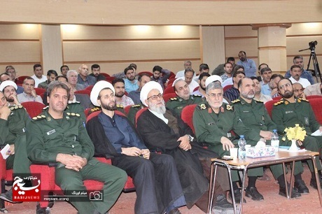 مساجد از کارکرد فعالیت های صرفا مذهبی خارج شوند