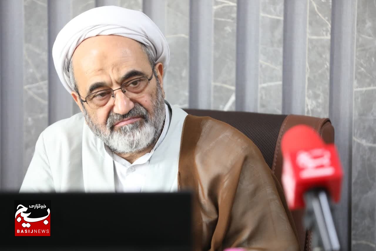 باید قدرت شنیدن و تحمل حرف مخالف را در دانشآموز تقویت کرد باید قدرت شنیدن و تحمل حرف مخالف را در دانشآموز تقویت کرد