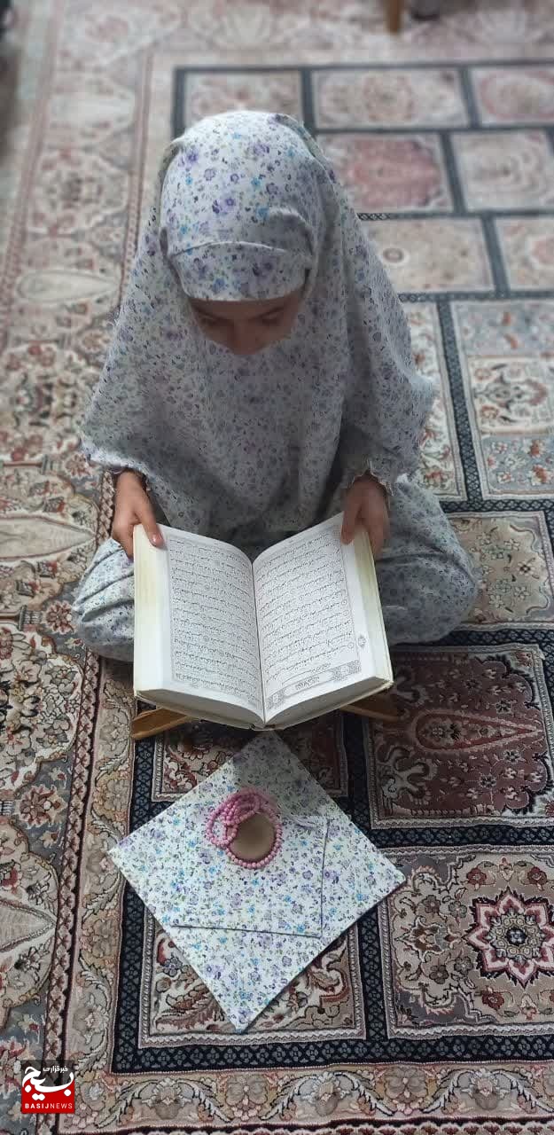 پویش عکس«احترام به قرآن» توسط دهه نودیهای پایگاه محمد رسولالله(ص) قم پویش عکس«احترام به قرآن» توسط دهه نودیهای پایگاه محمد رسولالله(ص) قم