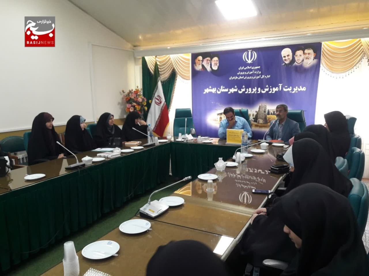 دنیا انقلاب اسلامی ایران را با حجاب بانوانش میشناسد دنیا انقلاب اسلامی ایران را با حجاب بانوانش میشناسد