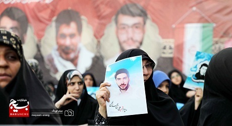 اجتماع بزرگ مردمی عفاف و حجاب در میدان آیینی امام حسین علیه السلام