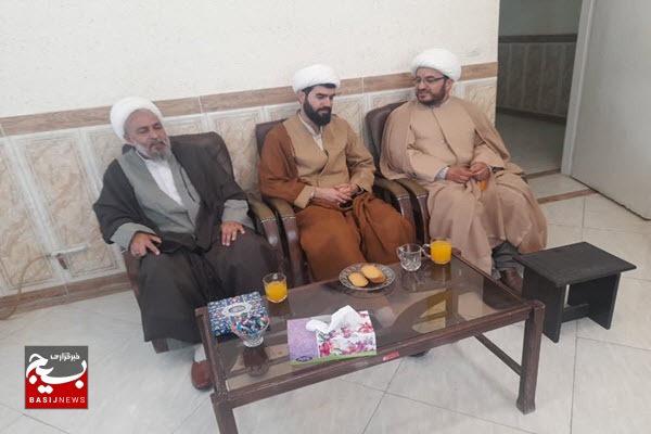 نقش روحانیون در زمان فعلی جهاد تبلیغ و تبیین در جامعه است