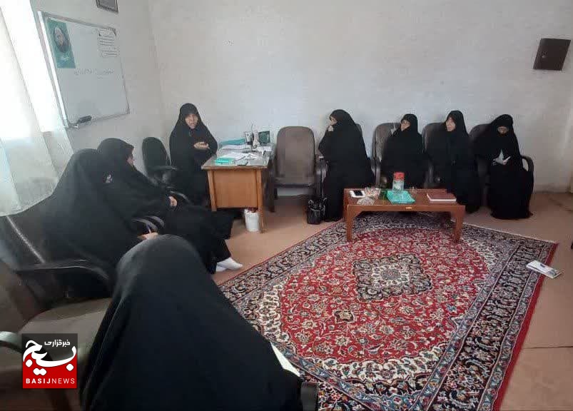 برگزاری جلسه حلقه مربیان صالحین حوزه حضرت فاطمه(س) برگزاری جلسه حلقه مربیان صالحین حوزه حضرت فاطمه(س)