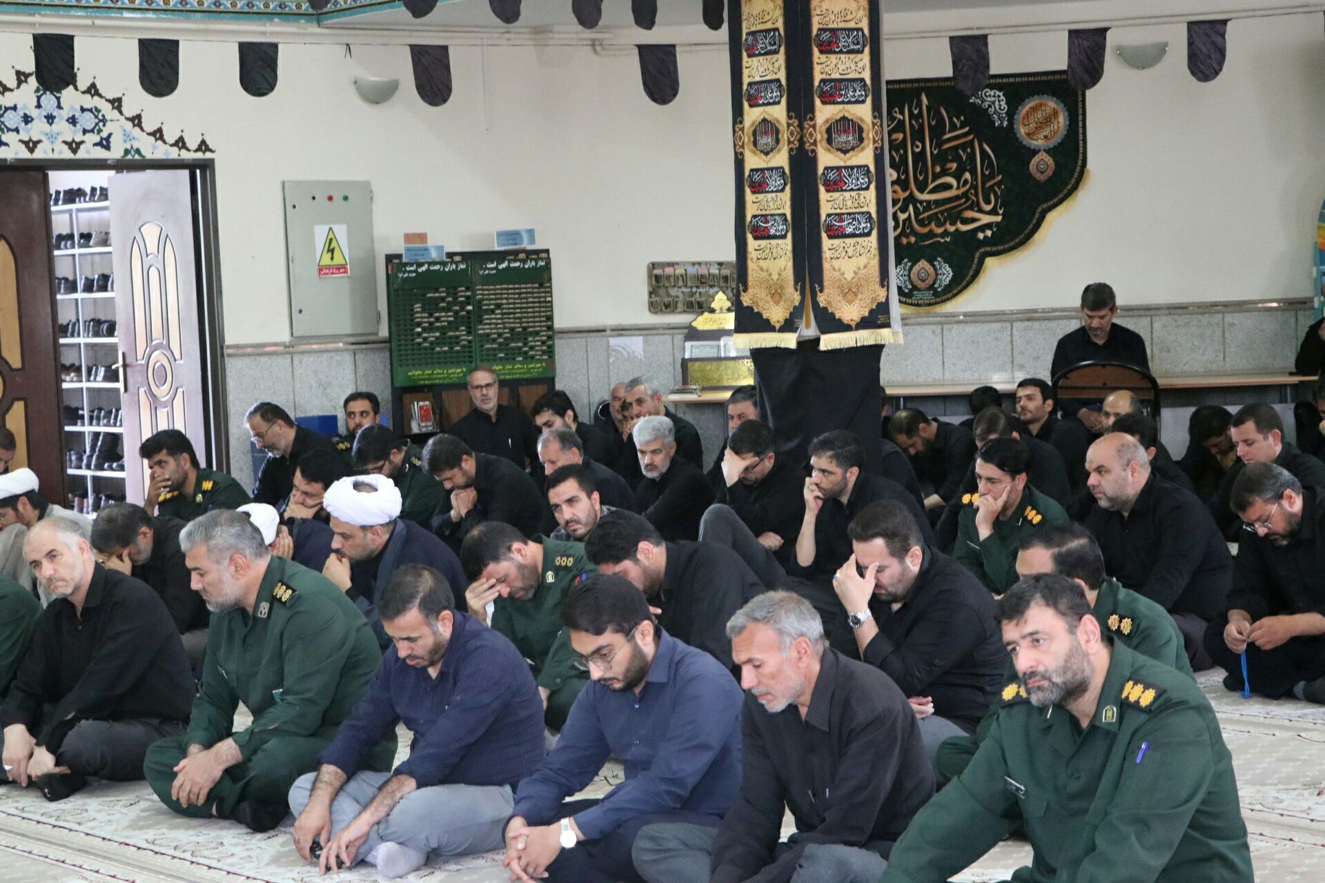 هیچ زمانی فرهنگ حسینی با فرهنگ یزیدی در یک جا جمع نمیشود هیچ زمانی فرهنگ حسینی با فرهنگ یزیدی در یک جا جمع نمیشود