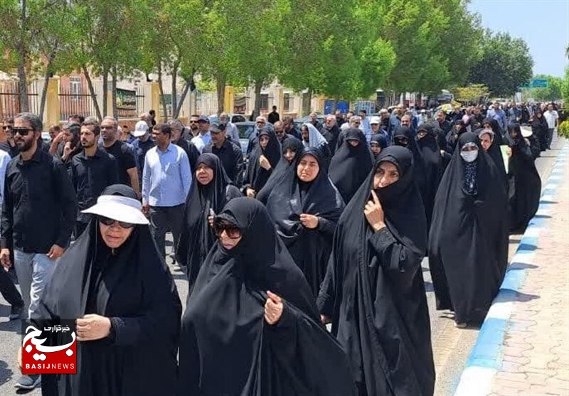 راهپیمایی بوشهریها در محکومیت هتک حرمت قرآن کریم راهپیمایی بوشهریها در محکومیت هتک حرمت قرآن کریم