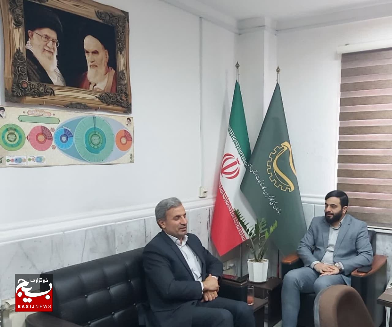 اعتماد به تواناییهای داخلی در چرخه اقتصاد باعث اقتدار نظام میشود اعتماد به تواناییهای داخلی در چرخه اقتصاد باعث اقتدار نظام میشود