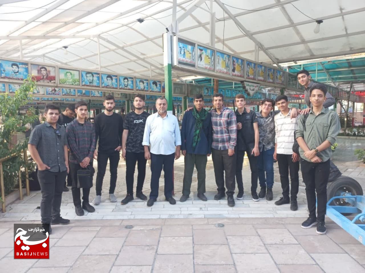 اعزام ۵ گروه جهادی دانشآموزی قم به مناطق زلزلهزده خوی اعزام ۵ گروه جهادی دانشآموزی قم به مناطق زلزلهزده خوی