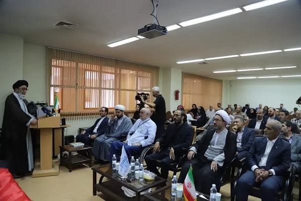 رونمایی کتاب «تذکره نواب» در تبریز رونمایی کتاب «تذکره نواب» در تبریز
