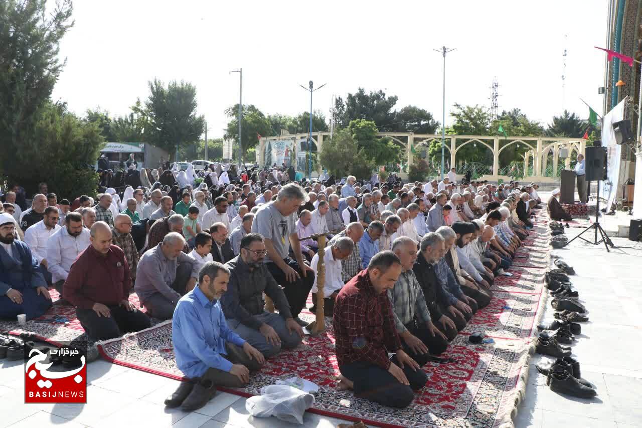 نماز عید سعید قربان در مهرشهر اقامه شد