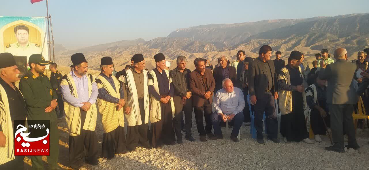 تجدید میثاق عشایر غیور بختیاری شوشتر با شهدای امنیت تجدید میثاق عشایر غیور بختیاری شوشتر با شهدای امنیت