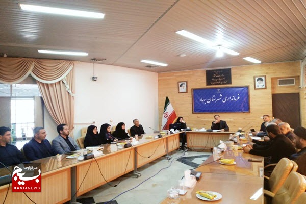 باید تمام تلاش خود را برای ترویج فرهنگ کتاب و کتابخوانی به کار گیریم باید تمام تلاش خود را برای ترویج فرهنگ کتاب و کتابخوانی به کار گیریم